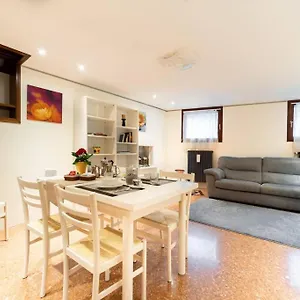 the-zen-house-apartment.hotelinveneto.com/