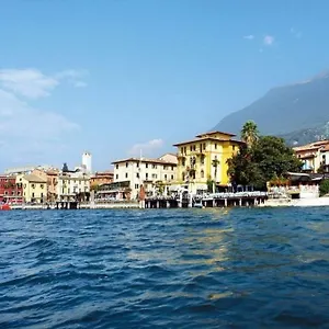 Hotel Malcesine Отель Мальчезине