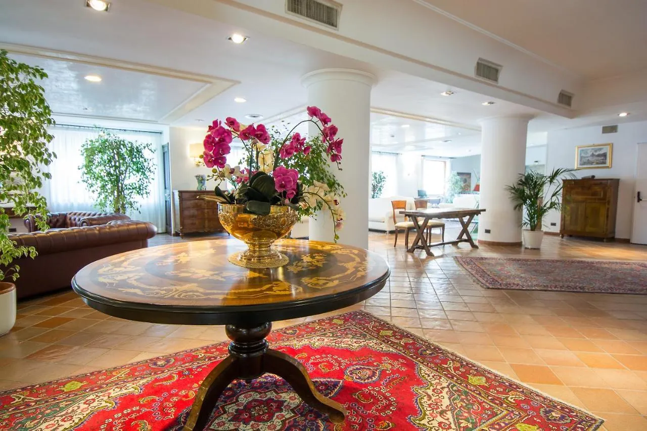 Hotel Della Valle Агридженто